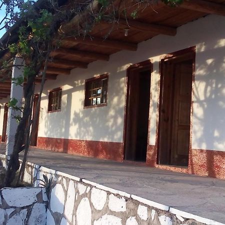 Hotel Entronque Barrancas San Alonso Kültér fotó