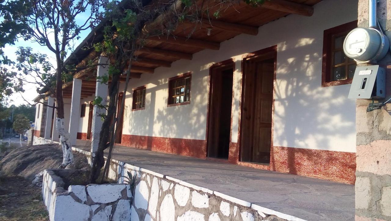 Hotel Entronque Barrancas San Alonso Kültér fotó