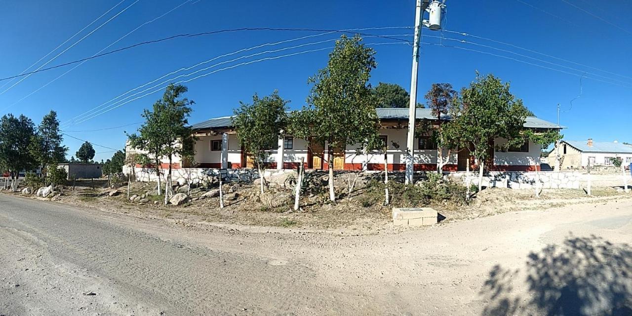 Hotel Entronque Barrancas San Alonso Kültér fotó