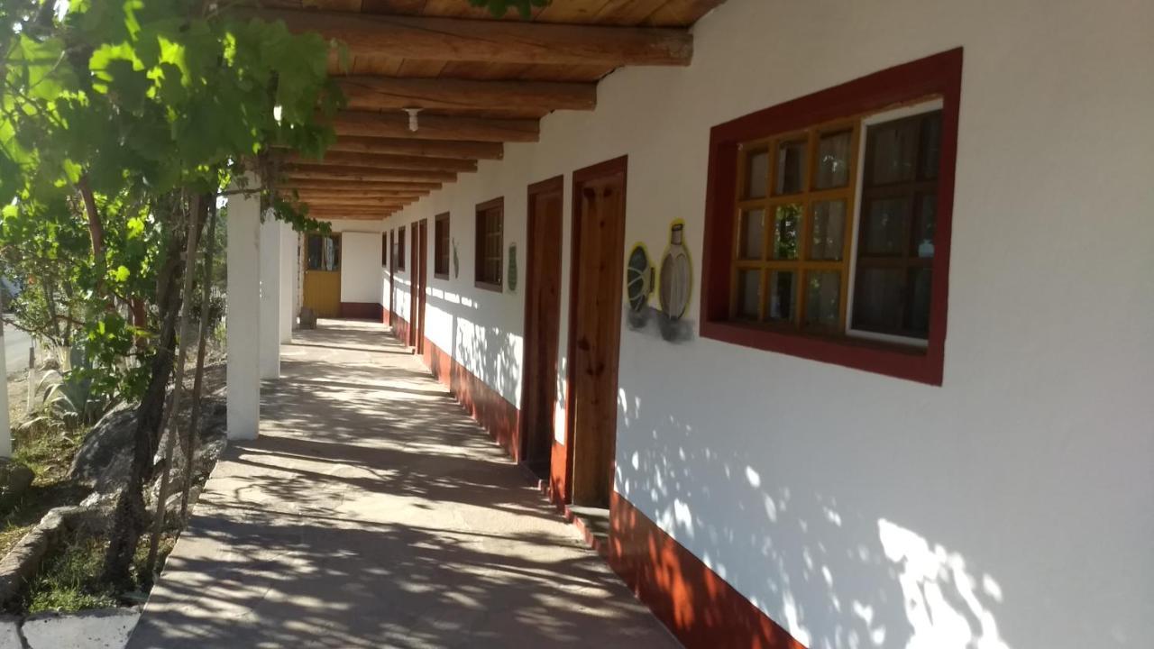 Hotel Entronque Barrancas San Alonso Kültér fotó