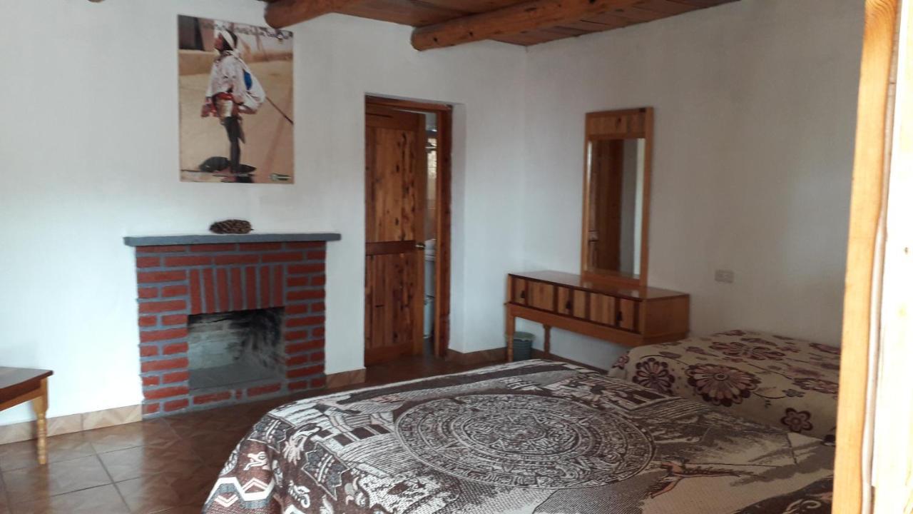 Hotel Entronque Barrancas San Alonso Kültér fotó
